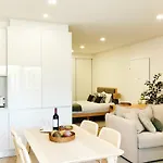 Apartment By The Sea *
